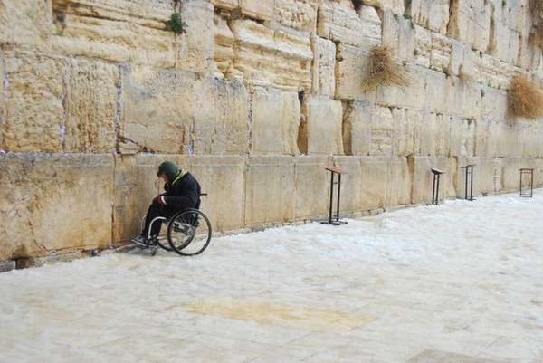 People At The Wailing Wall Of Jerusalem-1