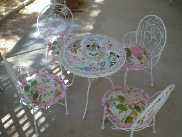 Mosaic Childs Table and Chairs
