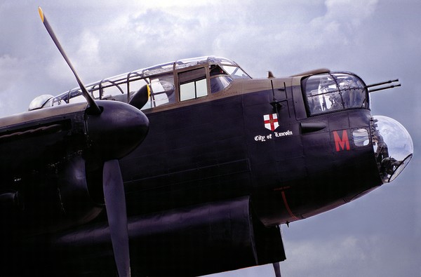 Lancaster_Bomber_1_