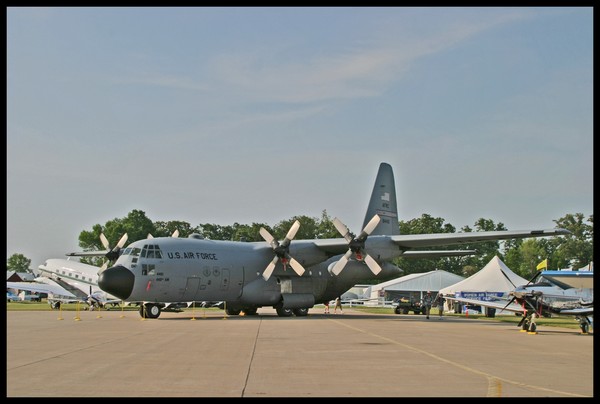 C-130 AT OSHKOSH AIRSHOW