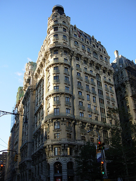 Building near the 72nd subway