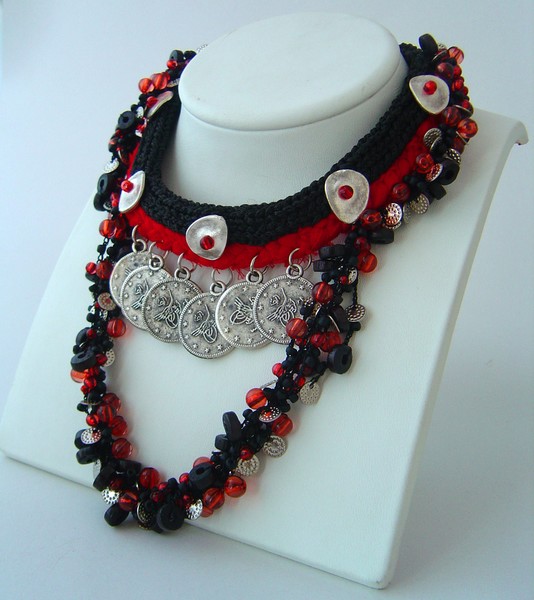 Red and Black Authentic Turkish Style Necklace 