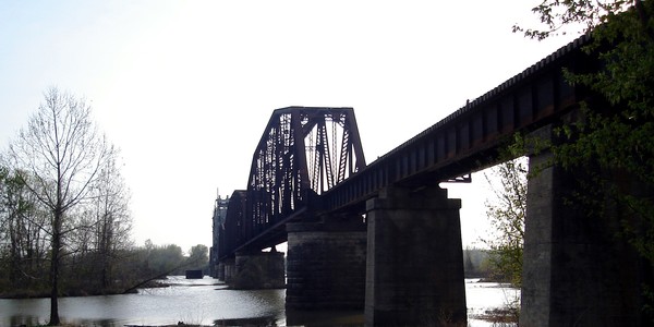 Arkansas river train bridge Van Buren, Ar
