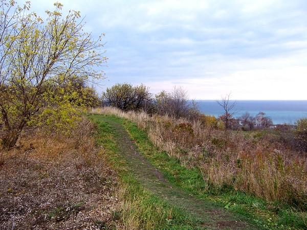 The pass above the lake