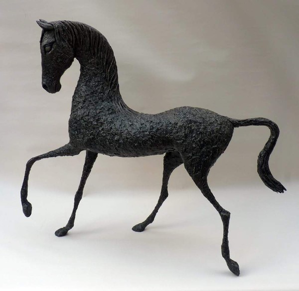 Horse sculpture 