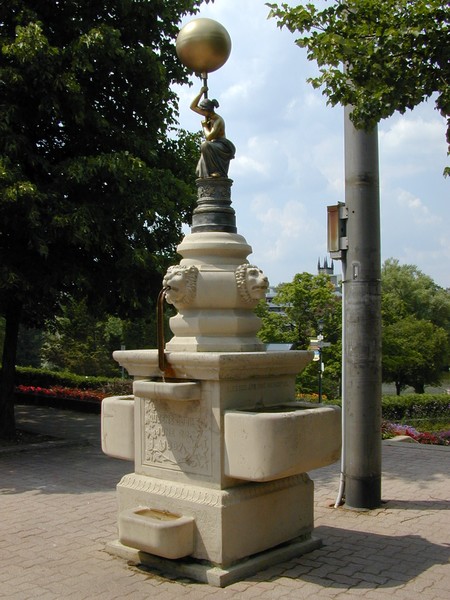 The Freeland  Memorial Fountain