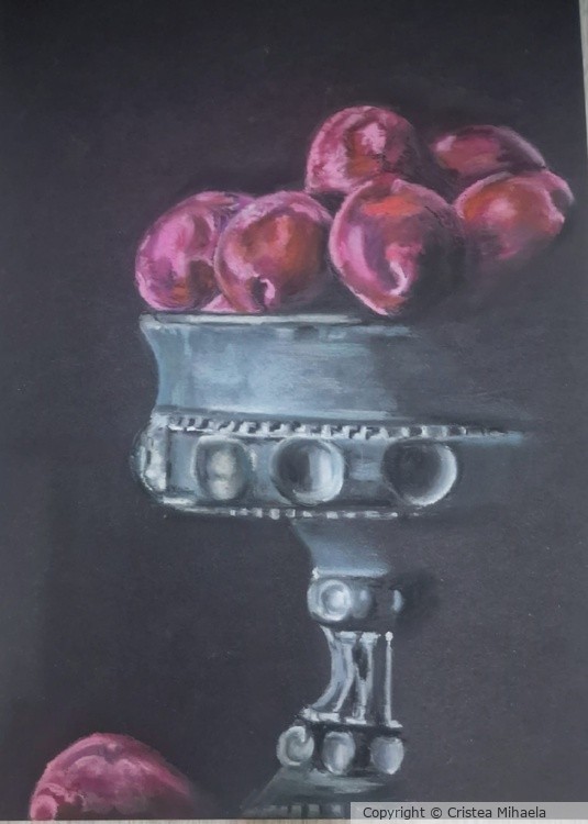 BOWL WITH PLUMS