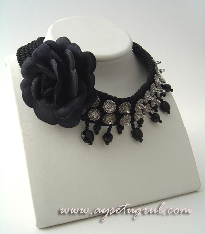 Black Rose Necklace For Special Nights