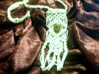 macrame necklace with chinese bead