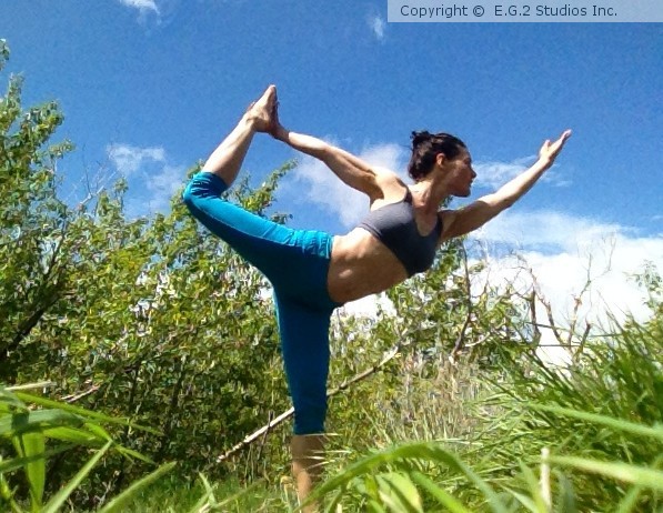 Emlila-Keyboa Yoga Standing Bow Pose