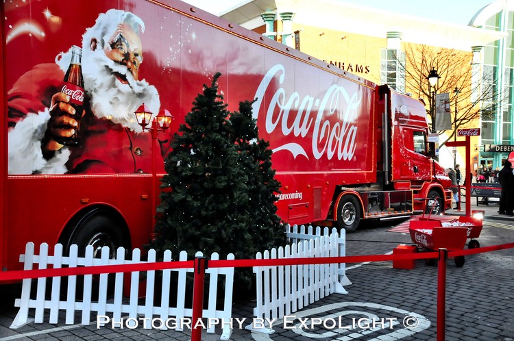 ExpoLight-Lincoln-St.Mark's-The-Coca-Cola-Christmas-Truck-10-12-2014 (SP)
