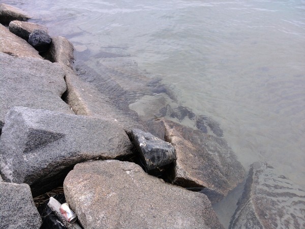 underwater rocks