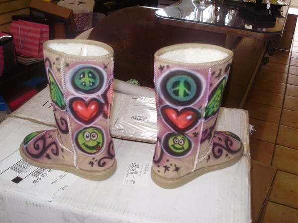 Airbrushed UGGS