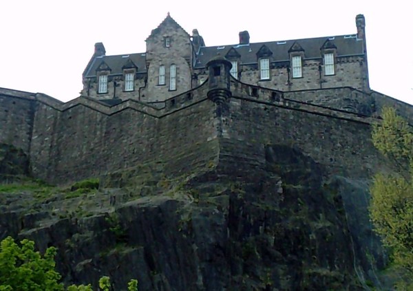 EDINBURGH CASTLE