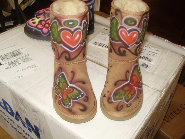 Airbrushed UGGS