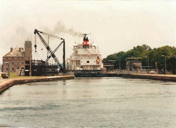 Orr carrier navigating the Soo St. Marie Locks