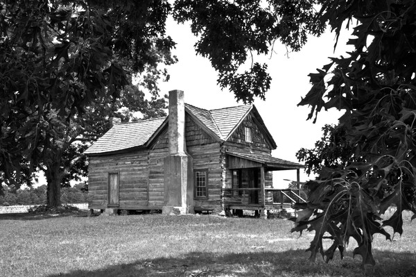 Hayes Cabin-Mansfield, GA-circa 1820-B&W