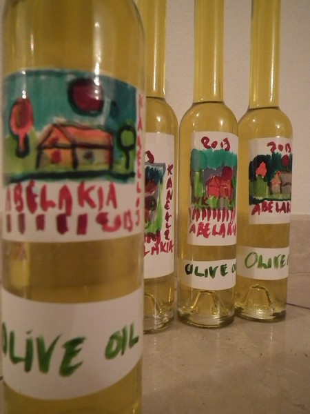 painting labels of olive oil 