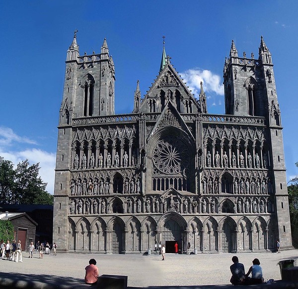West front of Nidaros Cathedral