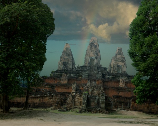 Merge Siem Riep temple and  tahitian rainbow