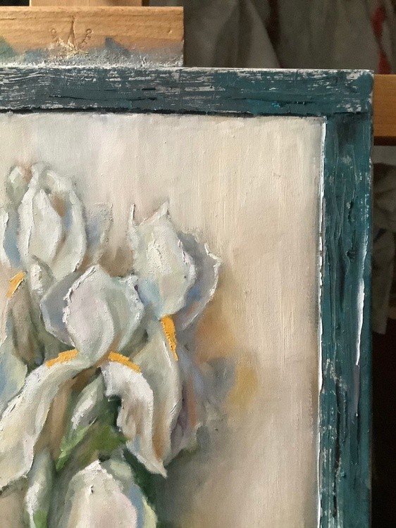 white irises detail
