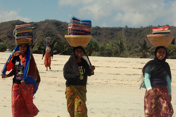 Lombok Women