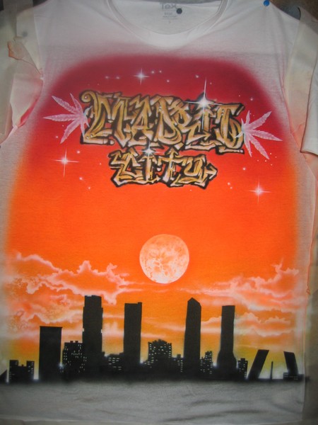 Madrid city skyline T-shirt