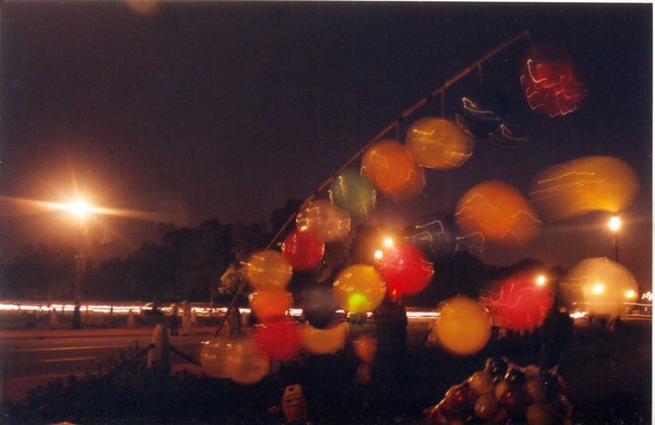 balloons at india gate..!