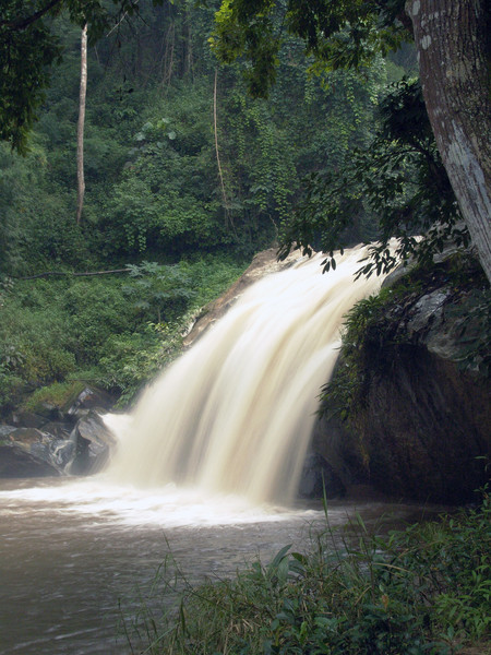 Lotsa waterfall