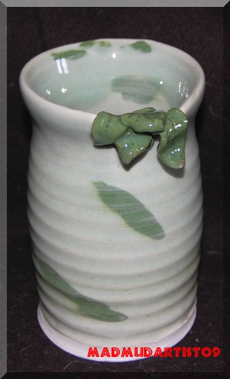 Porcelain vase w/ leaves