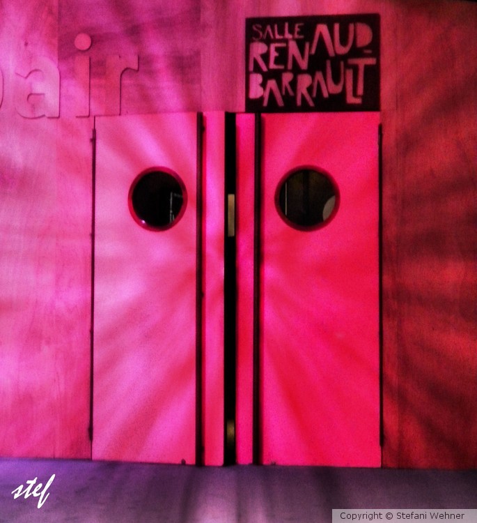 pink door