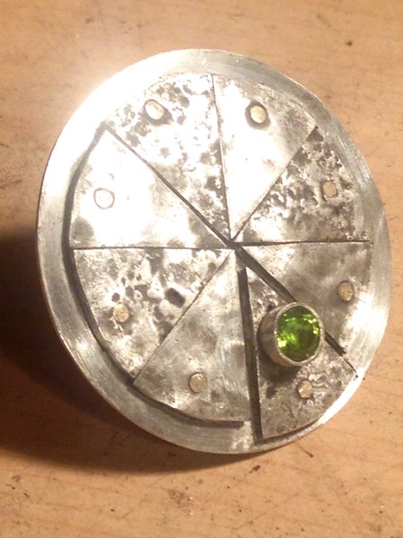 Reticulated sterling silver ring w 6mm peridot