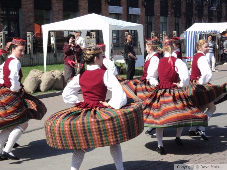 Latvian dancers