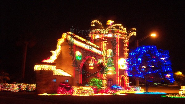 Night Photo Tarragonna Arch Christmas Lights