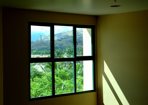 Window on Oahu