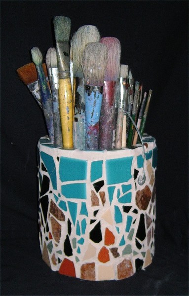 RECYCLED PAINT CAN, AS ART BRUSH BIN