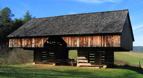 Cantilever Barn - Tennessee