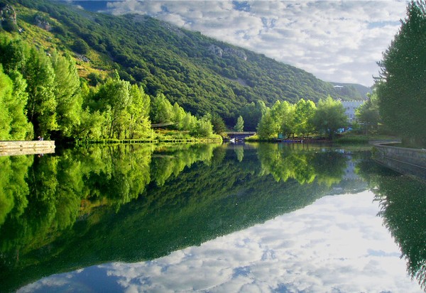 Reflection in the water, Jermuk