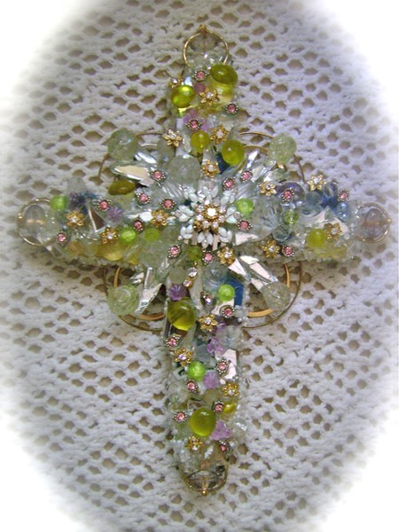 COLLAGE/CROSS W/CRYSTAL BEADS & VINTAGE JEWELRY