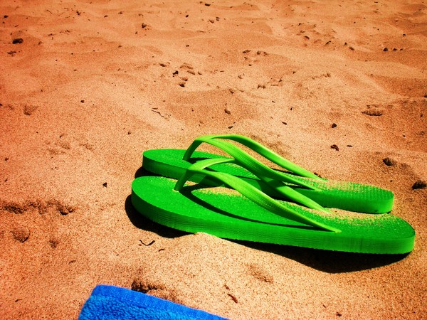 Green sandels