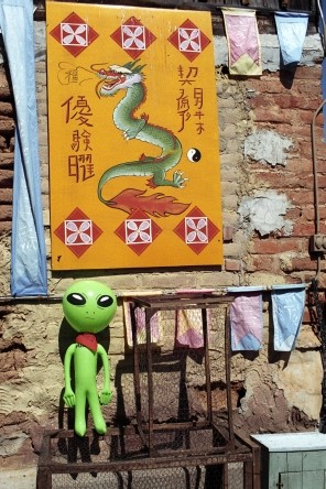 Alien in Old Chinatown