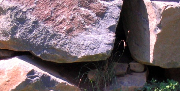 big rocks on lil rocks