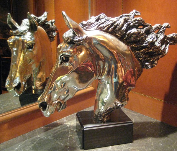 Horse head sculpture 