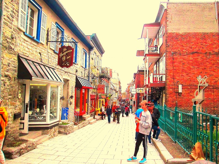 Quebec Sainte Jean Street