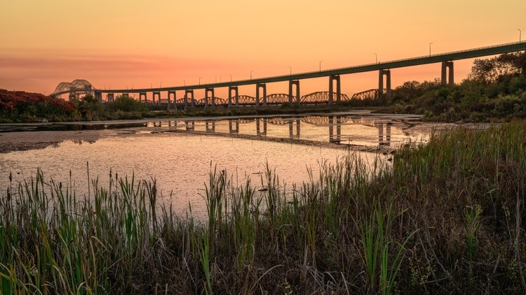 An sunset across the marsh