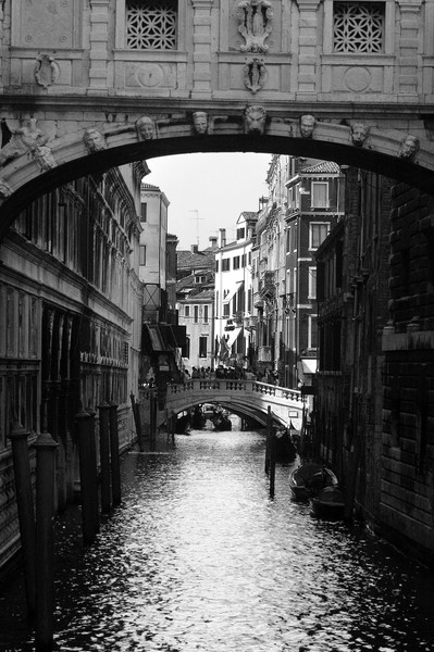 Puente de los Suspiros, Venice , Italy