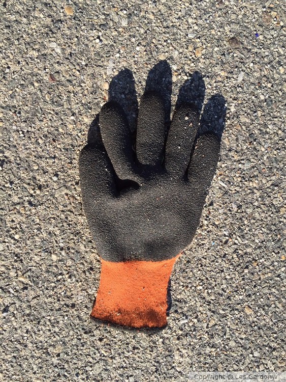 Lost caustic-cleanup glove