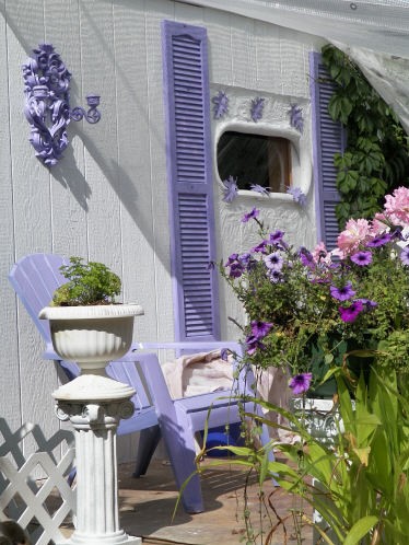 Lilac Accents-Sundeck
