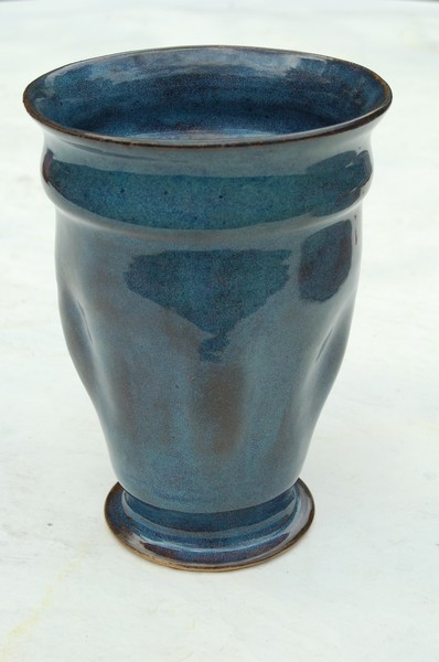 Blue bluge vase