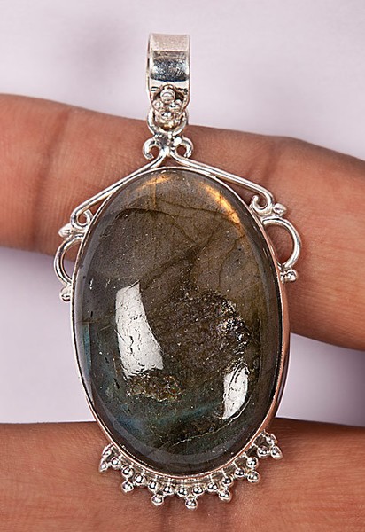 Labradorite Pendant with Unique Design